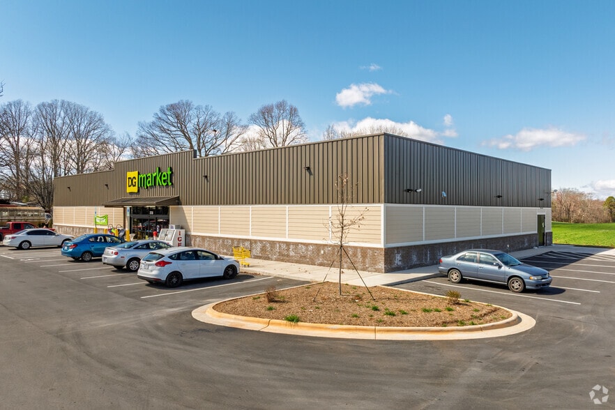 3738 Hwy 64 w, Mocksville, NC for sale - Primary Photo - Image 1 of 4