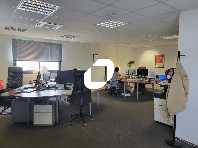 Office in Saint-Sébastien-sur-Loire for lease - Interior Photo - Image 2 of 5