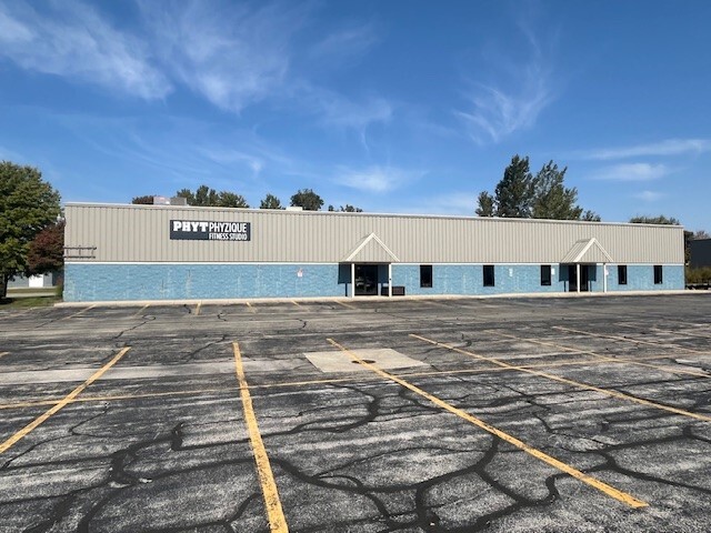 6502-6504 Schamber Dr, Muskegon, MI for lease - Building Photo - Image 1 of 12