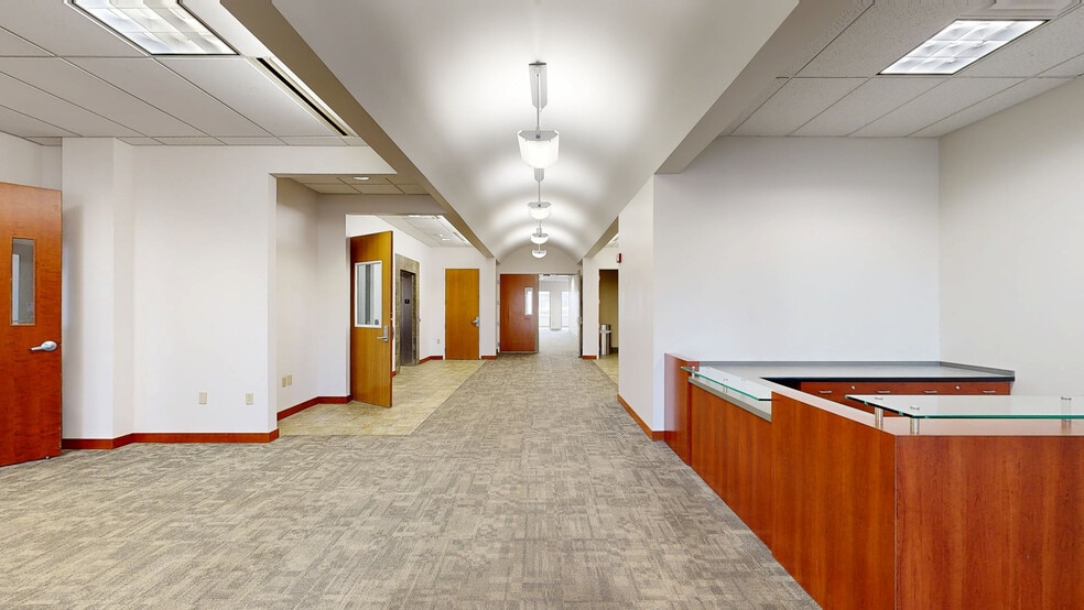 600 Airborne Pky, Cheektowaga, NY for lease - Matterport 3D Scan - Image 3 of 31