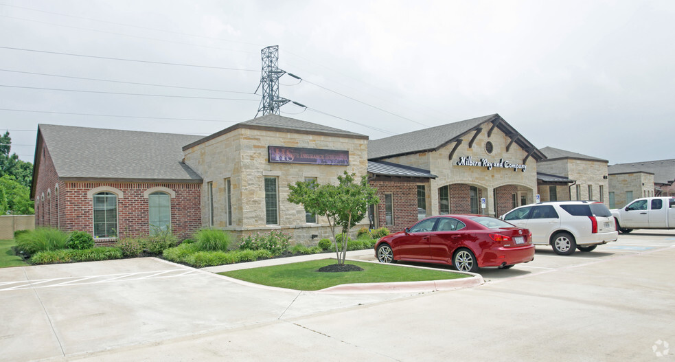 4811-4851 Merlot Ave, Grapevine, TX for lease - Building Photo - Image 3 of 6