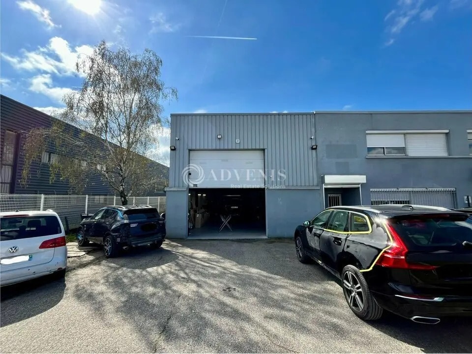 Location Local d'activités 380 m² - Photo 1