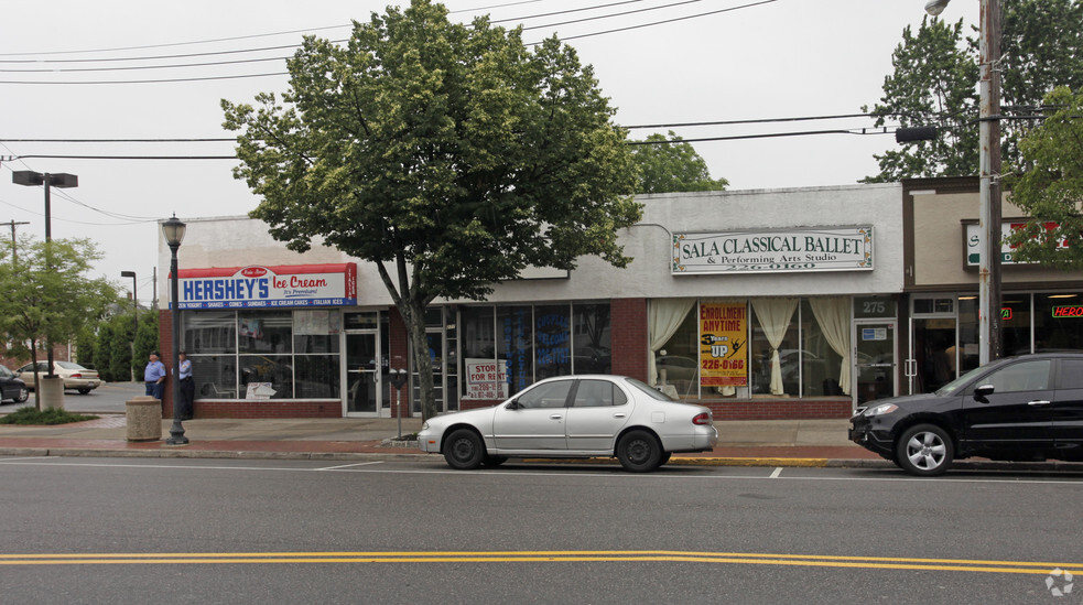 271-279 S Wellwood Ave, Lindenhurst, NY for lease - Building Photo - Image 3 of 7