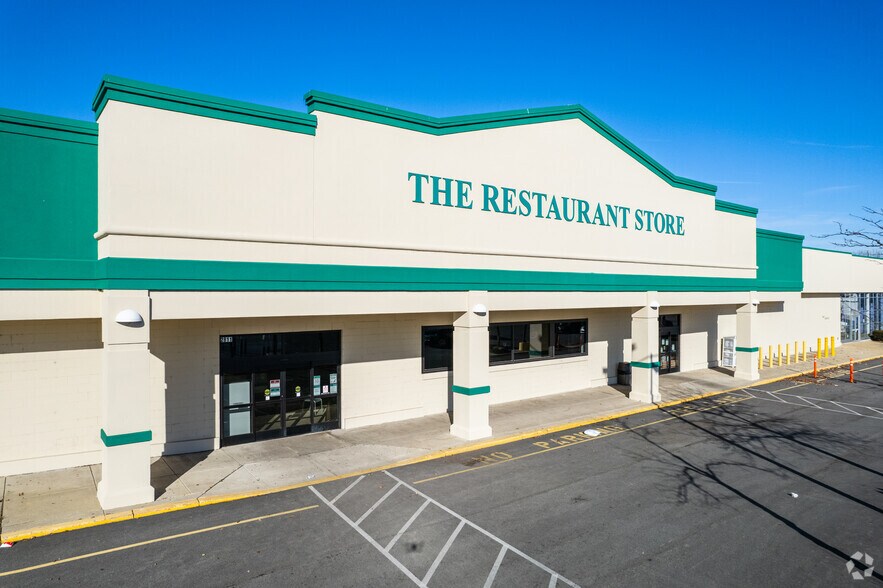 2811 Dekalb Pike, Norristown, PA for lease - Building Photo - Image 1 of 6