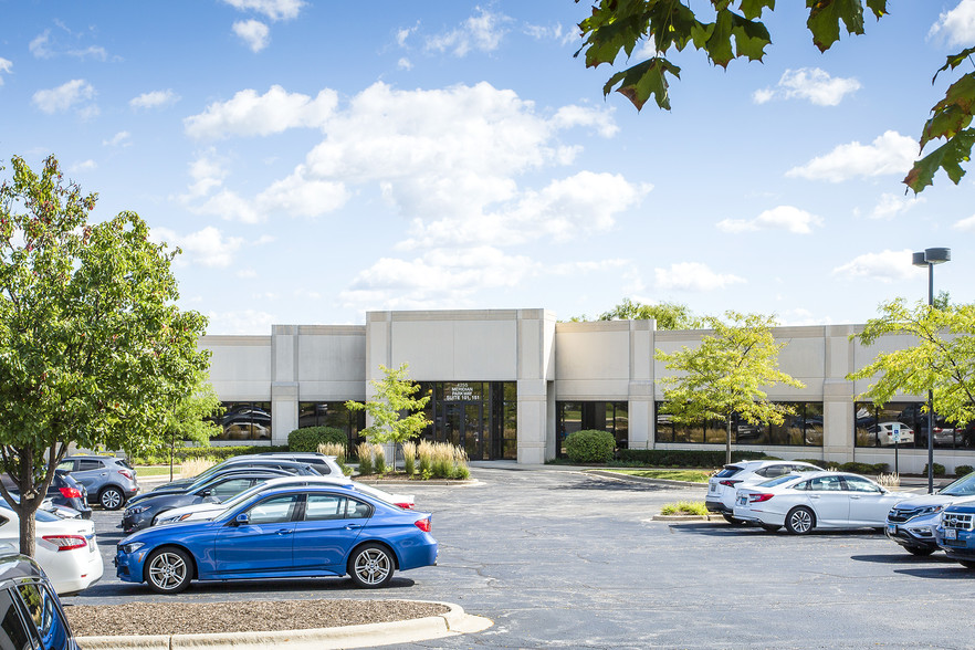 4255 Meridian Pky, Aurora, IL for lease - Building Photo - Image 2 of 5