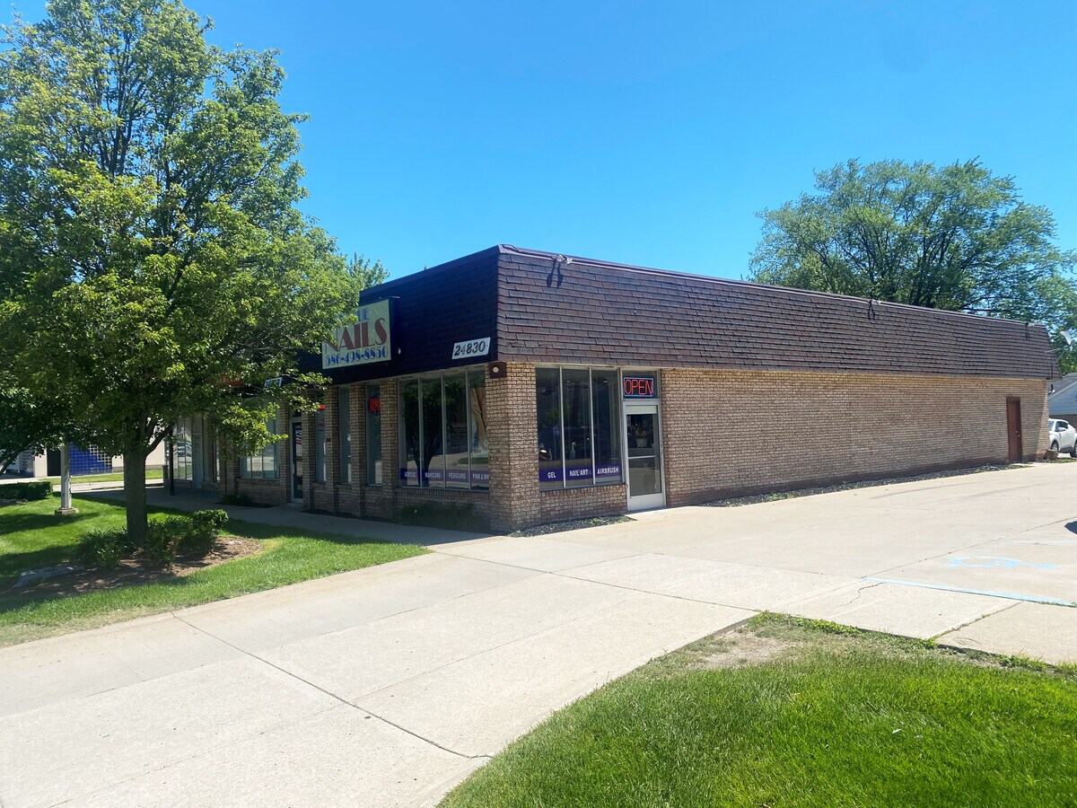 2483024840 Harper Ave, Saint Clair Shores, MI 48080