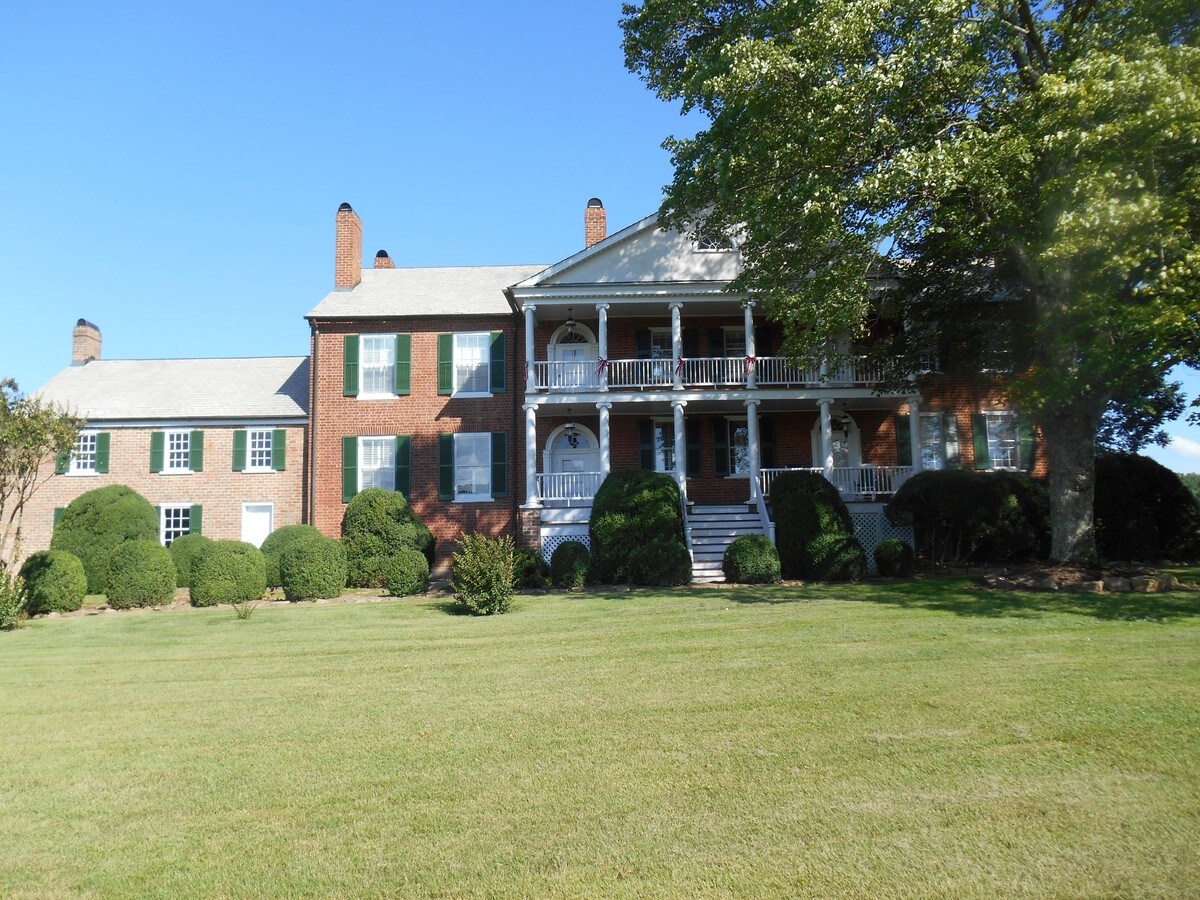 3917 S Lee Hwy, Glasgow, VA 24555