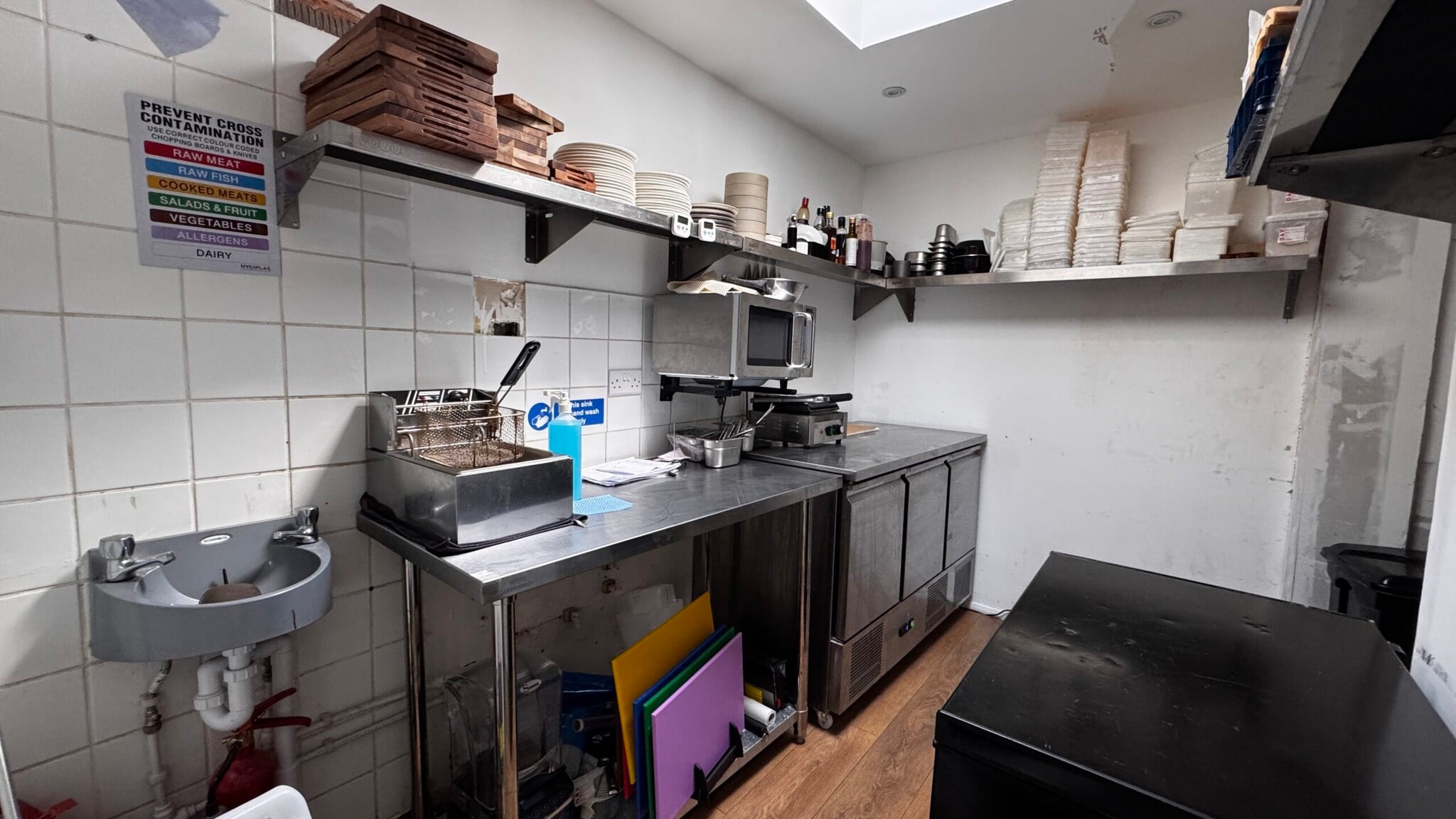258 Battersea Park Rd, London for lease Interior Photo- Image 1 of 4