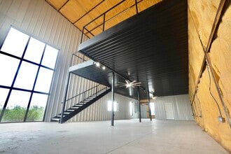 21901 US-79 Hwy, Taylor, TX for lease Building Photo- Image 2 of 7
