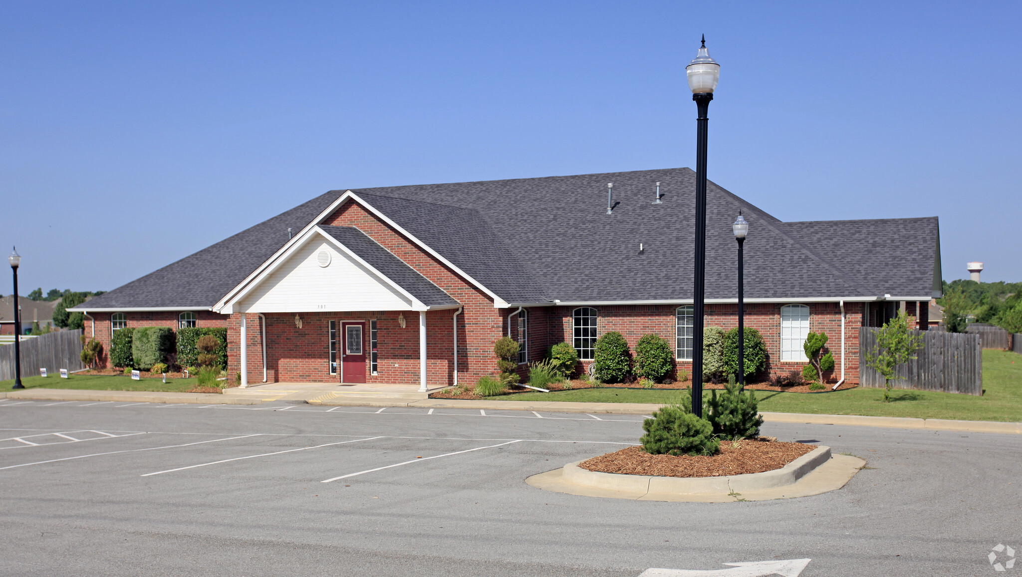 301 S Sara Rd, Mustang, OK for lease Building Photo- Image 1 of 5