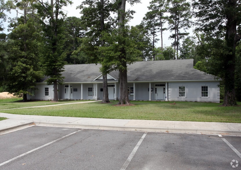 1481 Dean Forest Rd, Savannah, GA for lease - Building Photo - Image 2 of 12