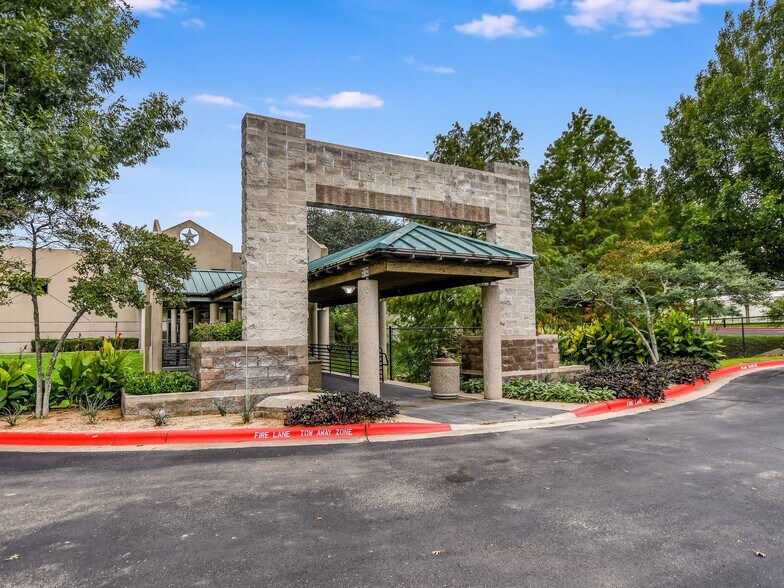 11000 Middle Fiskville Rd, Austin, TX for lease - Building Photo - Image 1 of 7