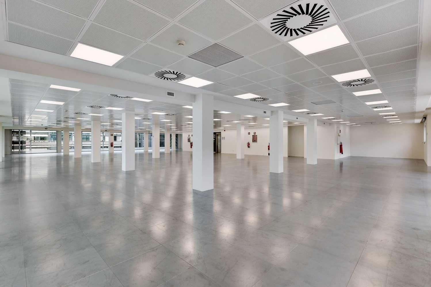 Via Augusta, 21-23, Barcelona, Barcelona for lease Interior Photo- Image 1 of 3