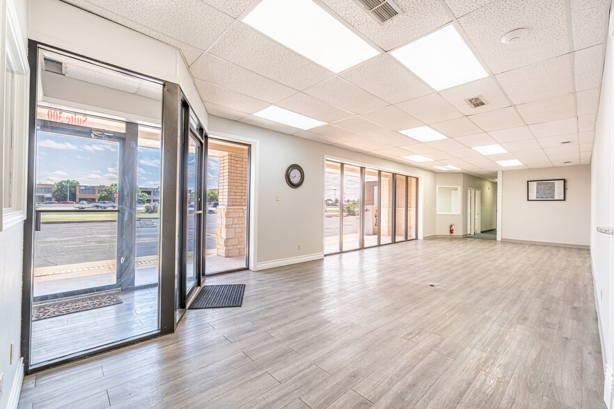 4718 S Loop 289, Lubbock, TX for lease - Building Photo - Image 1 of 24