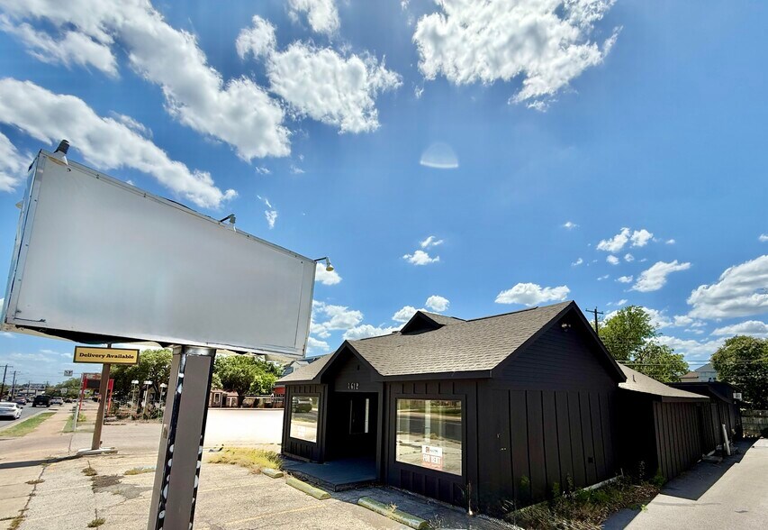 4612 Burnet Rd, Austin, TX for sale - Building Photo - Image 1 of 1
