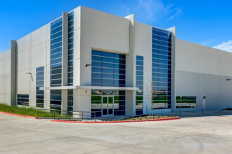 6719 E Howard Ln, Manor, TX for lease Building Photo- Image 1 of 8