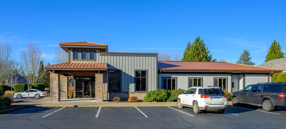 2185 NW 2nd St, Mcminnville, OR for lease - Primary Photo - Image 1 of 9