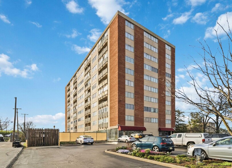 2121 Nicholasville Rd, Lexington, KY for sale - Building Photo - Image 2 of 10
