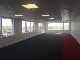 More details for 23 Allée Des Impressionnistes, Villepinte - Office for Sale