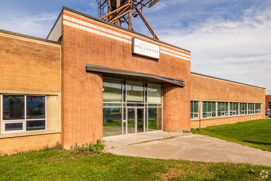 5415 Ch de la Côte-de-Liesse, Montréal, QC for sale - Primary Photo - Image 1 of 4