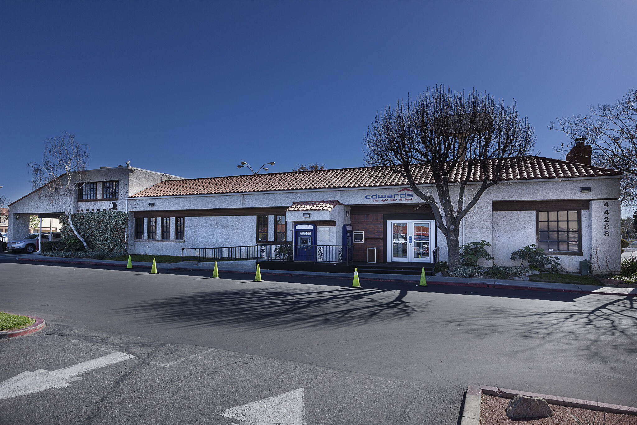 44204-44276 10th St W, Lancaster, CA for lease Building Photo- Image 1 of 1