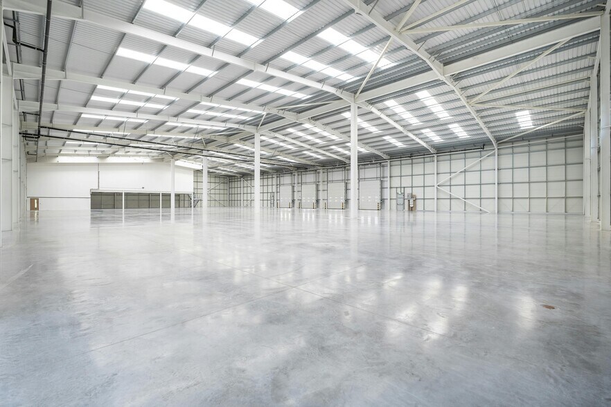 Wade Rd, Basingstoke for lease - Building Photo - Image 2 of 10