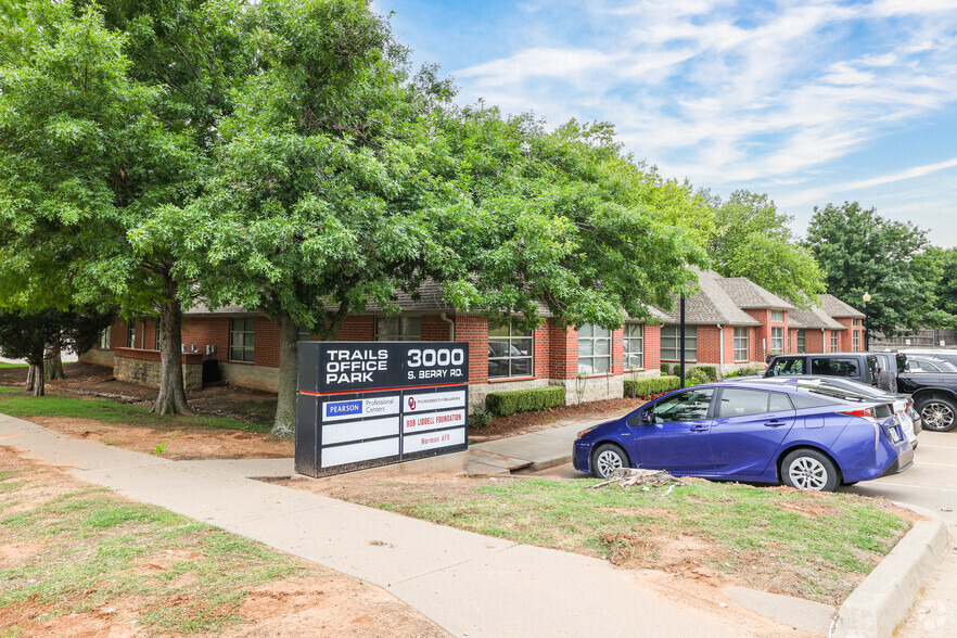 3000 S Berry Rd, Norman, OK for sale - Primary Photo - Image 1 of 20