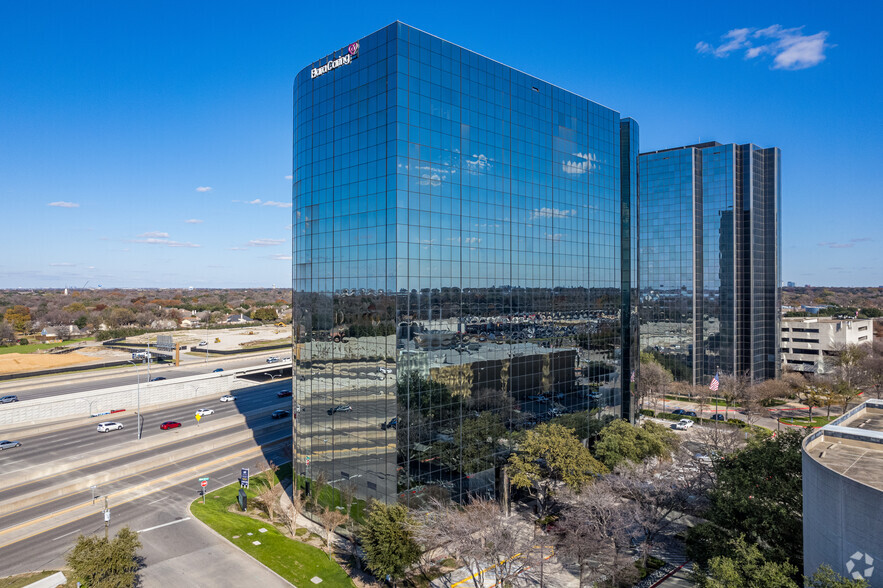 3010 Lyndon B Johnson Fwy, Dallas, TX for lease - Building Photo - Image 3 of 23