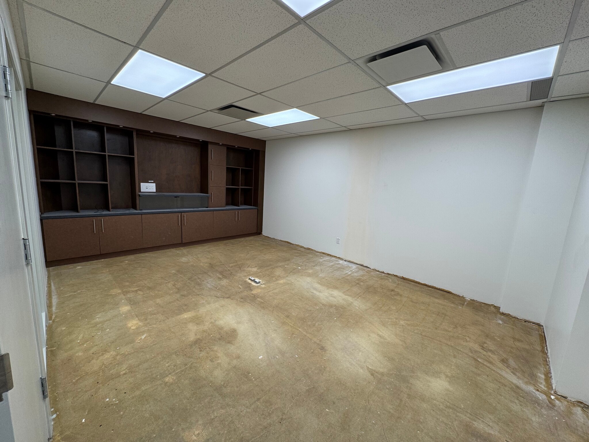 7207 Fairmount Dr SE, Calgary, AB for lease Building Photo- Image 1 of 6