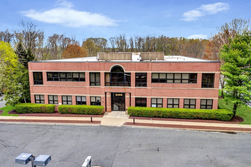 495 Iron Bridge Rd, Freehold, NJ for sale - Building Photo - Image 1 of 1