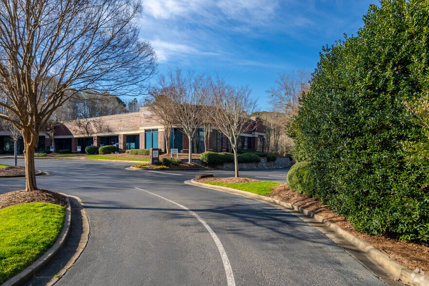 1000 Mansell Exchange W, Alpharetta, GA for lease - Building Photo - Image 3 of 24