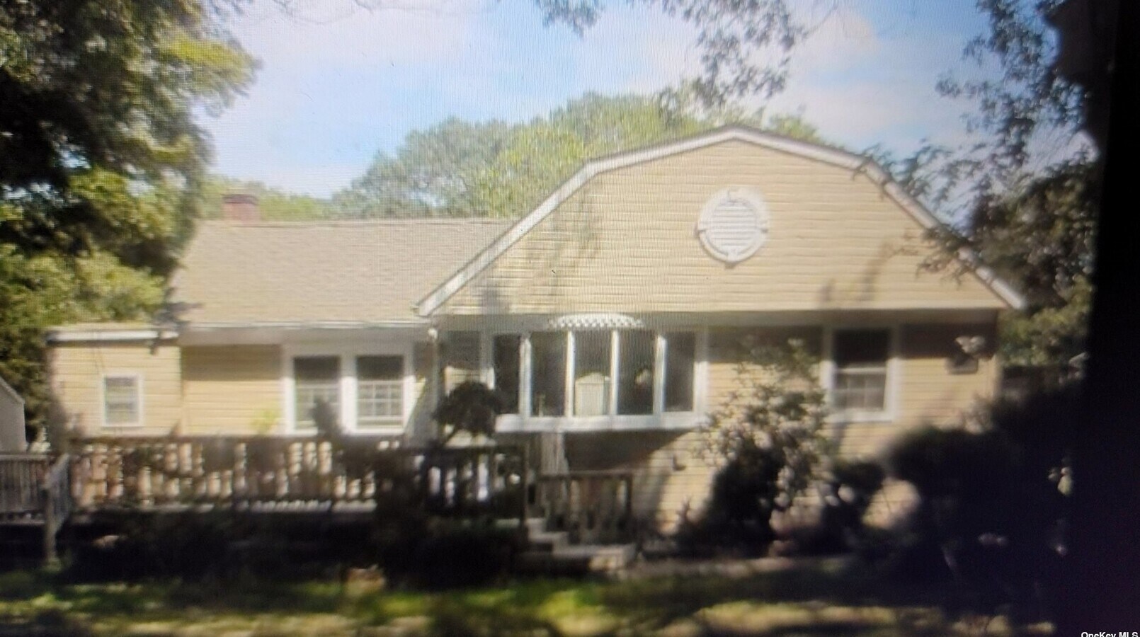 179 Bellport Ave, Medford, NY 11763 Sports & Entertainment for Sale