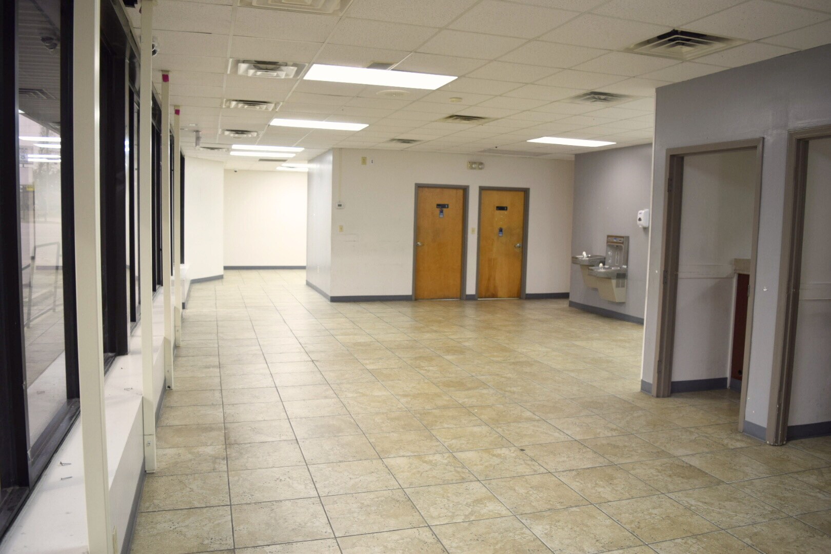 2727 E 10th St, Greenville, NC for lease Interior Photo- Image 1 of 2