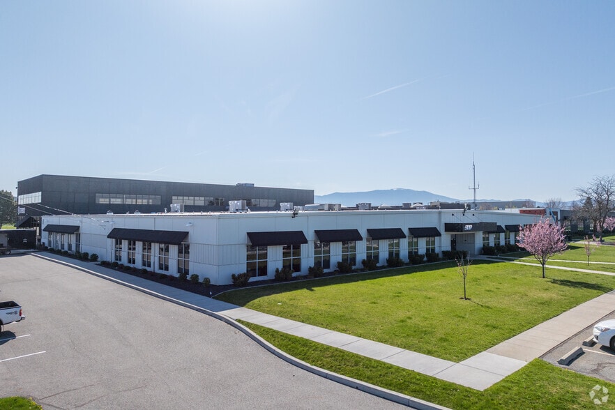 2818 N Sullivan Rd, Spokane Valley, WA for lease - Building Photo - Image 3 of 5