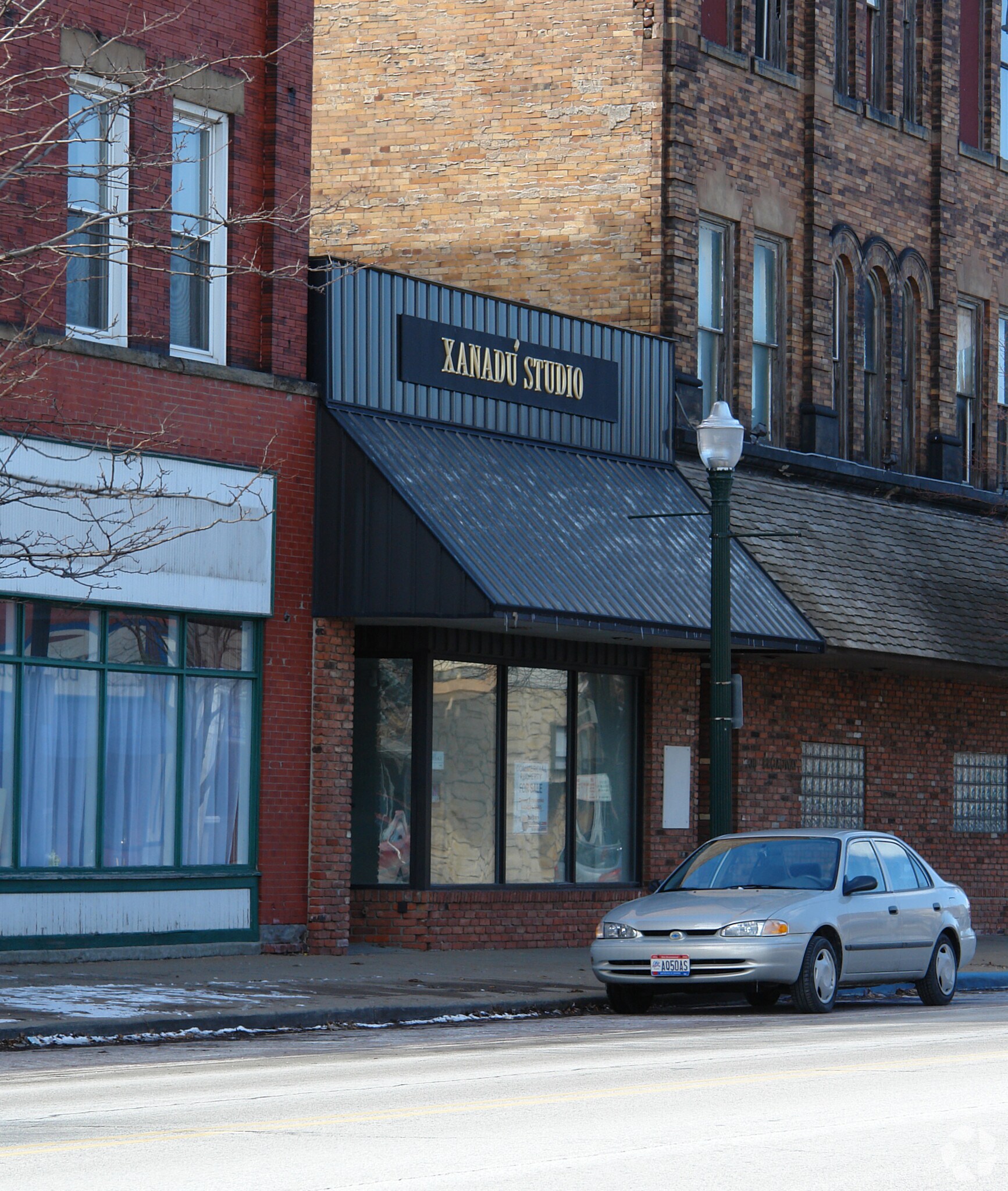 702 Broadway, Lorain, OH for sale Primary Photo- Image 1 of 1
