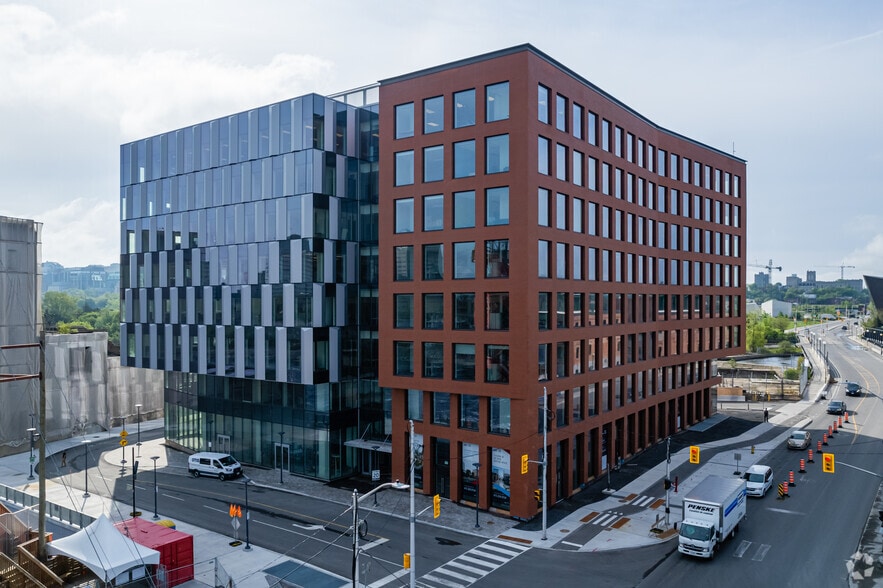 125 Zaida Eddy Pvt, Ottawa, ON for lease - Building Photo - Image 2 of 4