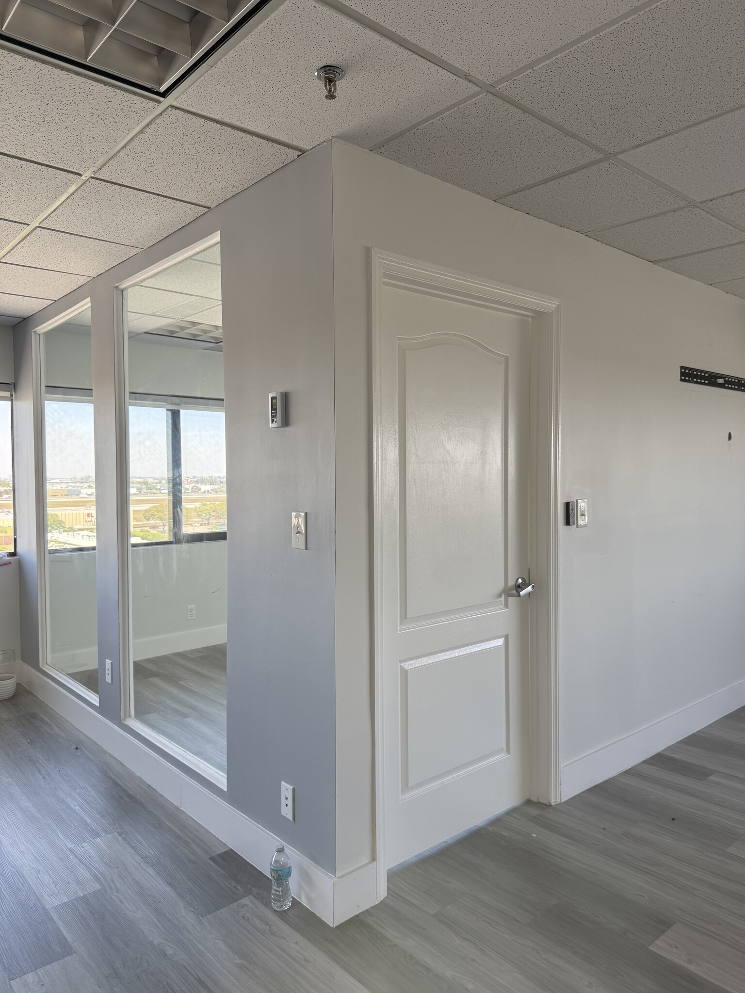 1150 NW 72nd Ave, Miami, FL for lease Interior Photo- Image 1 of 8