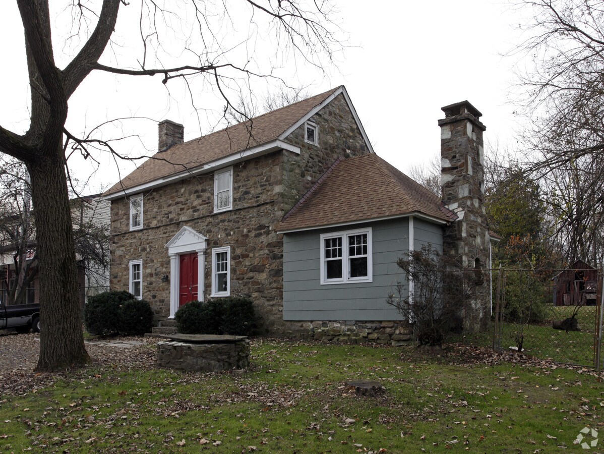 1738 Bridgetown Pike, Feasterville Trevose, PA 19053