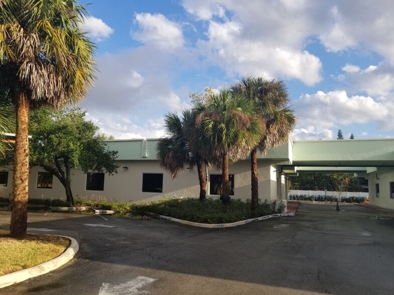 4302 W Broward Blvd, Plantation, FL for sale - Primary Photo - Image 1 of 4