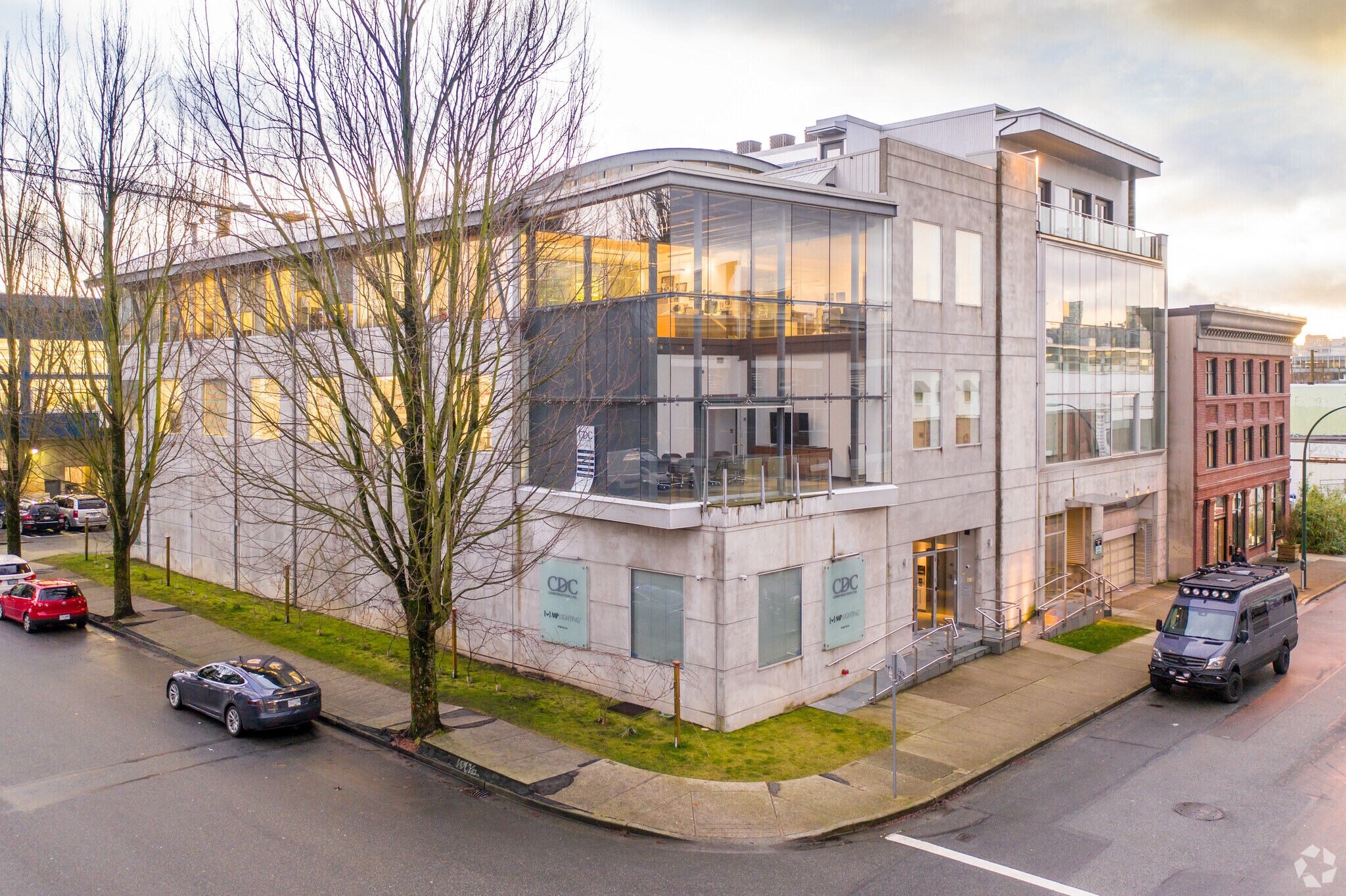 16-18 W 4th Ave, Vancouver, BC for sale Primary Photo- Image 1 of 1