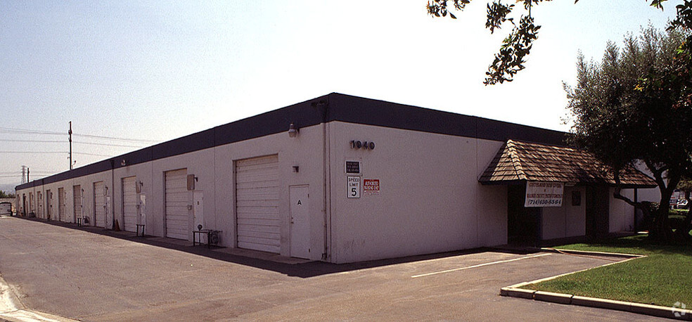 1040 N Grove St, Anaheim, CA for lease - Building Photo - Image 1 of 6