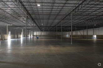 7845 Northfield Rd, Walton Hills, OH for lease Interior Photo- Image 1 of 6