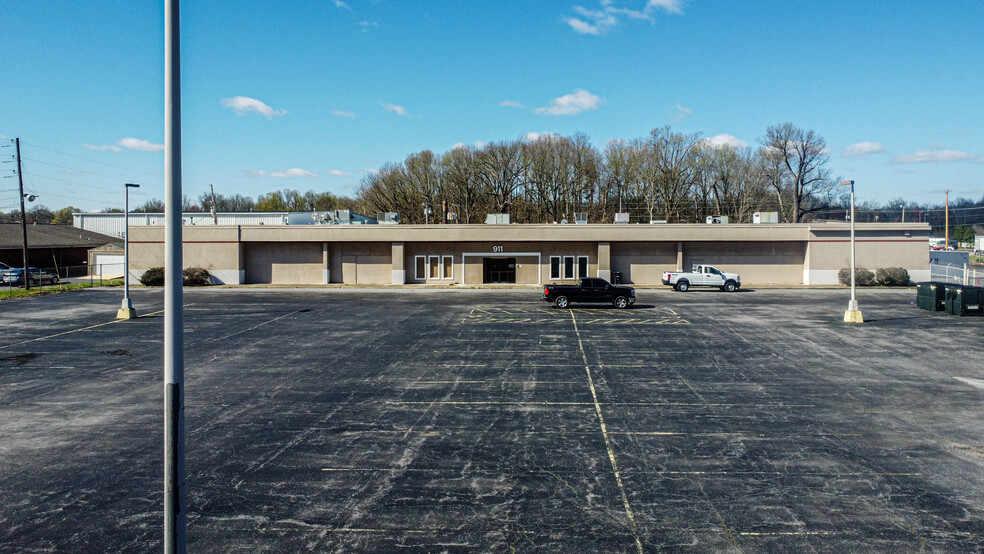 911 Joe Clifton Dr, Paducah, KY for sale - Building Photo - Image 2 of 45