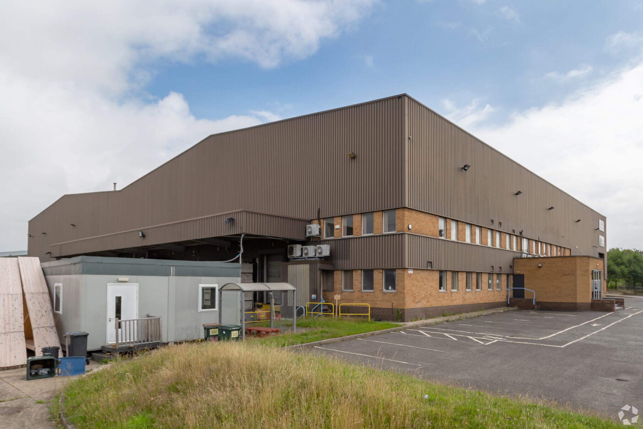 2 Gresham Rd, Nuneaton for sale Building Photo- Image 1 of 1