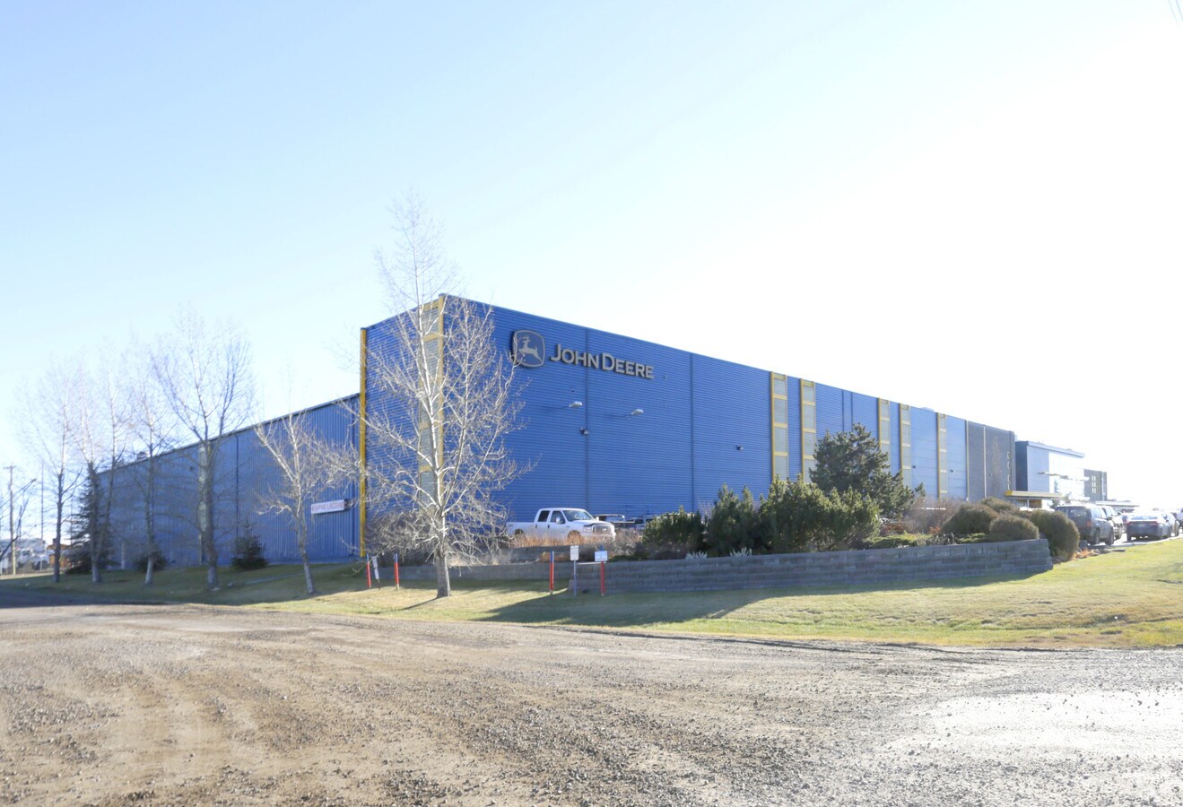 1805 4 St, Nisku, AB T9E 7T9