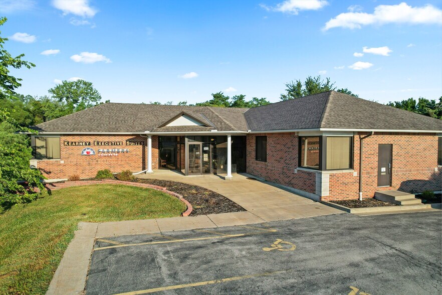 302 S Platte Clay Way, Kearney, MO 64060 | LoopNet