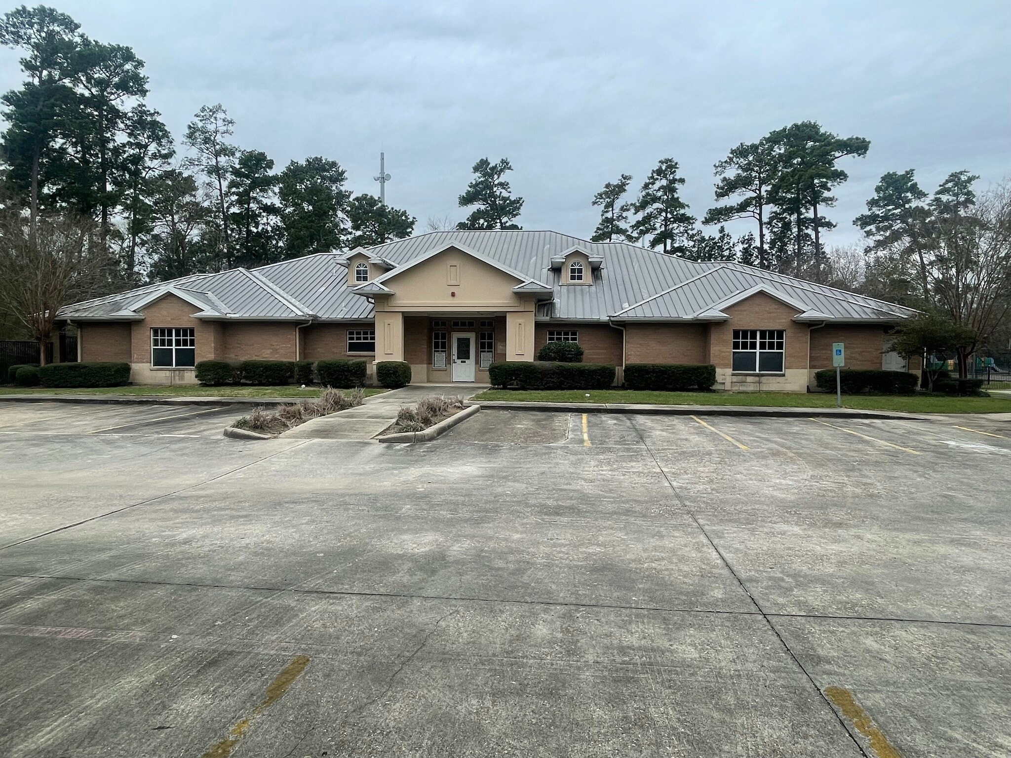 8401 Kuykendahl Rd, Spring, TX for lease Building Photo- Image 1 of 13