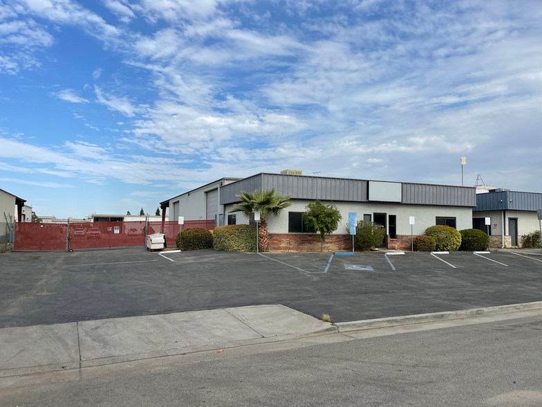 4949 Standard St, Bakersfield, CA for sale - Building Photo - Image 1 of 1