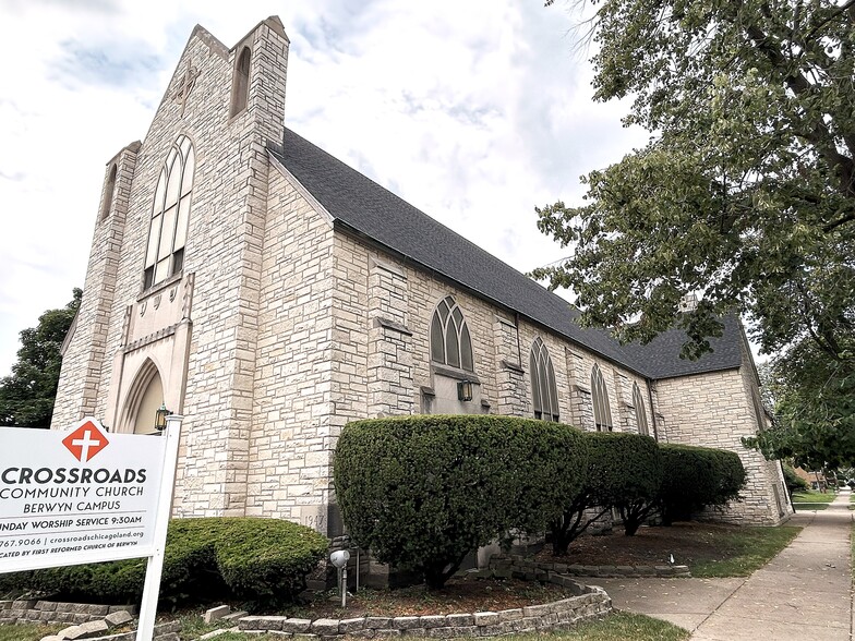 1900 Oak Park Ave, Berwyn, IL for sale - Building Photo - Image 1 of 44