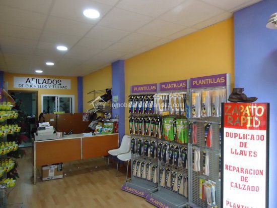 Retail in Cáceres, Cáceres for sale Building Photo- Image 1 of 7